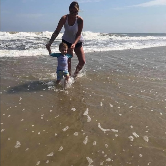 Meet your Posher, Danielle - Picture 12 of 16